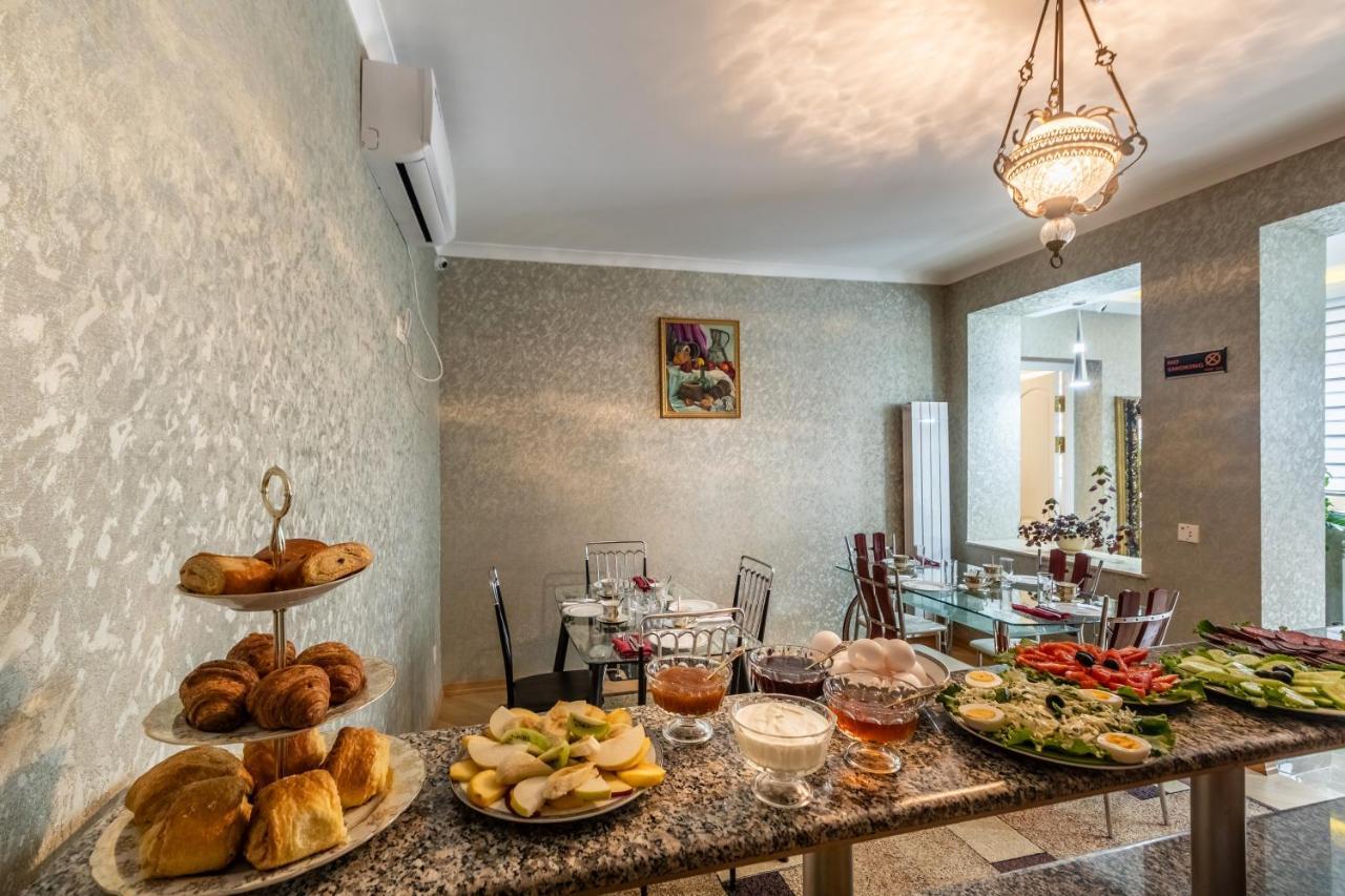 Готель Q&B House Тбілісі Екстер'єр фото