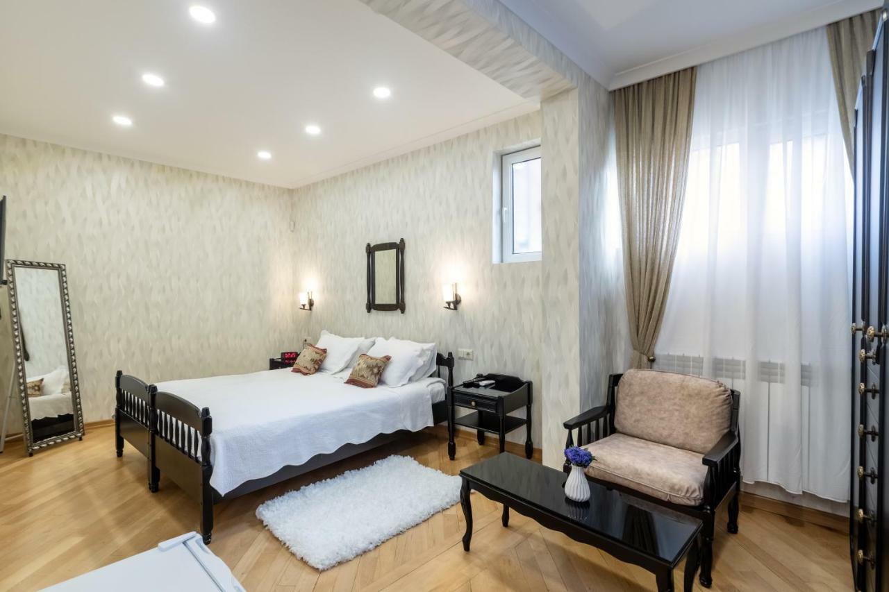 Готель Q&B House Тбілісі Екстер'єр фото