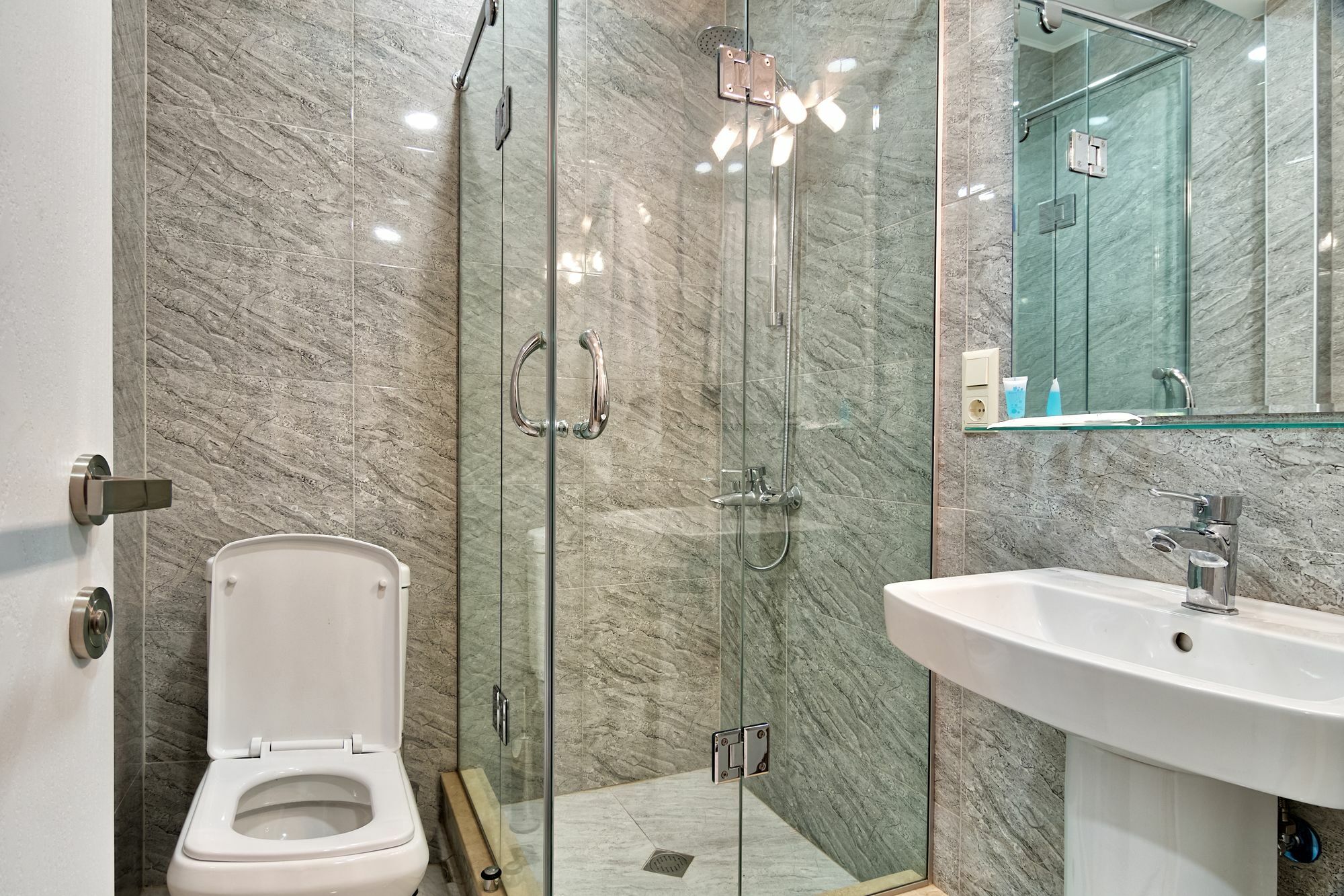 Готель Q&B House Тбілісі Екстер'єр фото